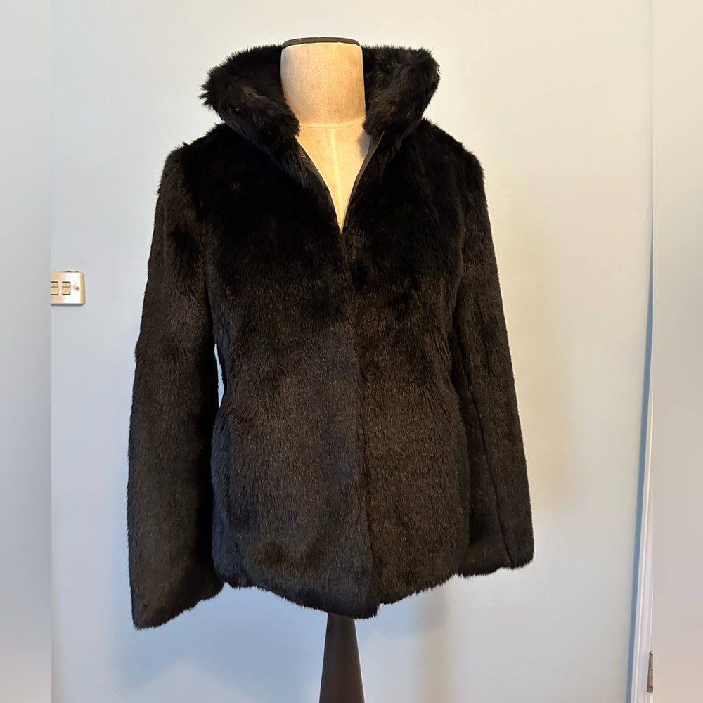 Lovely evening faux fur Jacket!